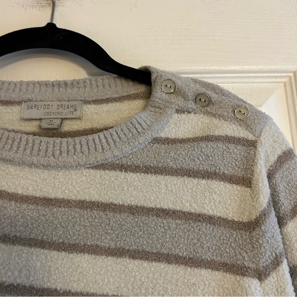 Barefoot Dreams Cozy Chic Lite Stripe Sweater size Medium - Picture 4 of 7